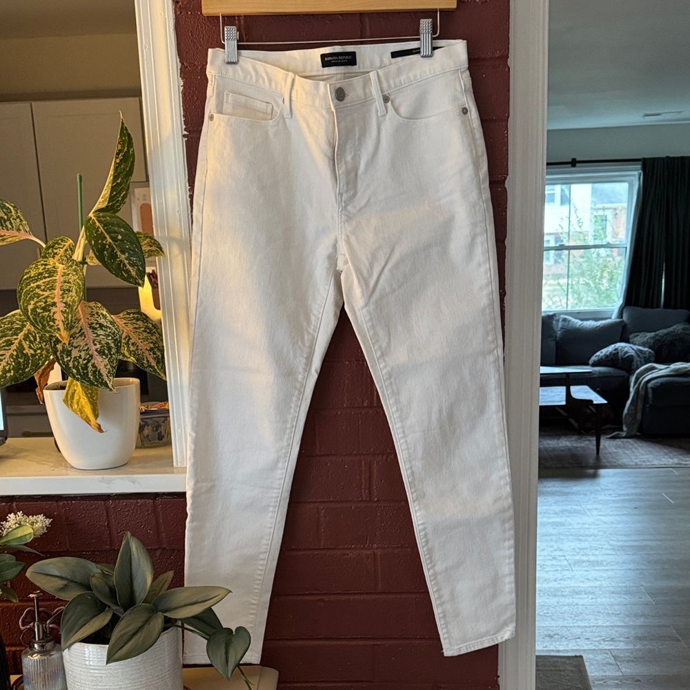 Banana Republic Women's Skinny Jeans in White
